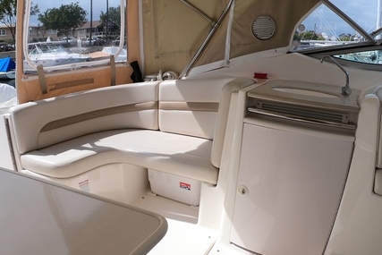 Chaparral 320 Signature