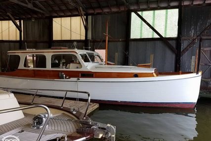 Matthews 38 Cabin Cruiser