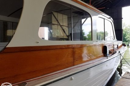 Matthews 38 Cabin Cruiser