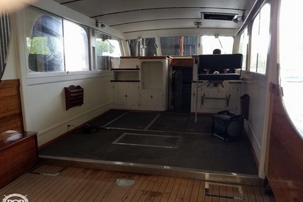 Matthews 38 Cabin Cruiser