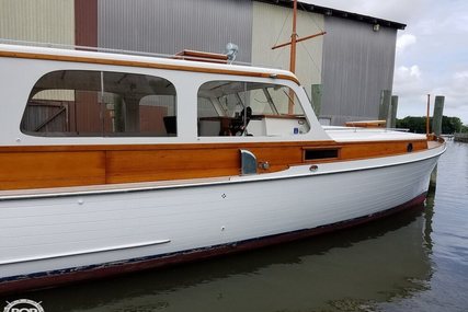 Matthews 38 Cabin Cruiser