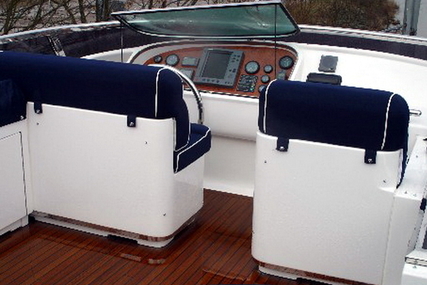 Elegance Yachts 62