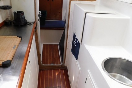 PDQ Yachts 36 Capella