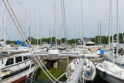 PDQ Yachts 36 Capella