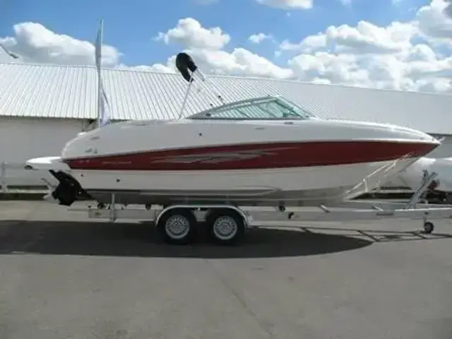 Bayliner 802 Overnighter