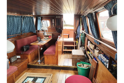 Tjalk 17m Dutch Motor Sailing Barge