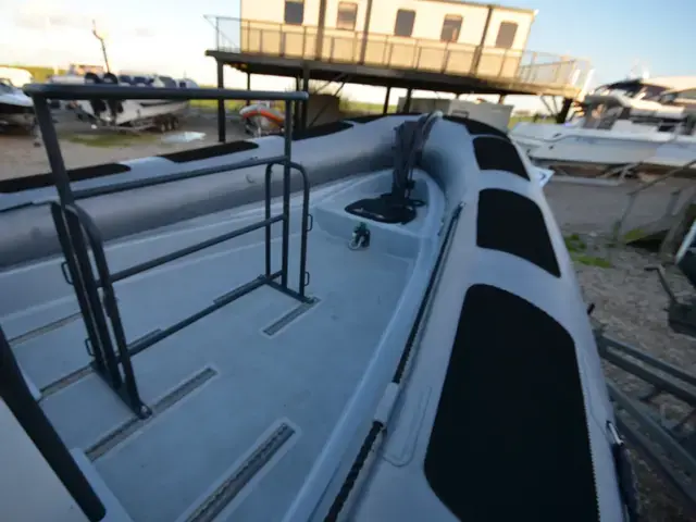 Piranha Techno Marine Rib P10