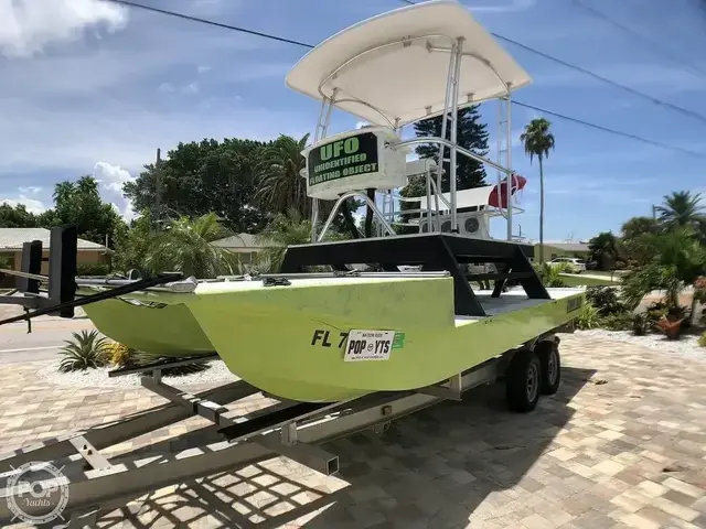 Catamaran Coaches 20 Full Custom