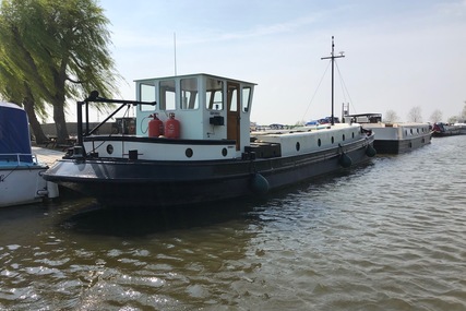 De Hoop Luxe Motor Dutch Barge