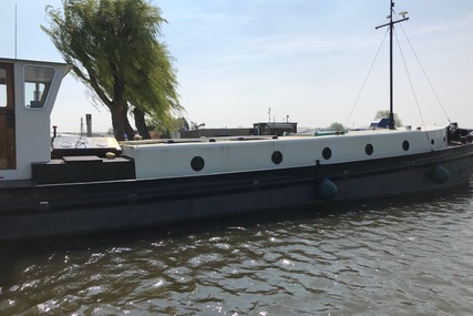 De Hoop Luxe Motor Dutch Barge