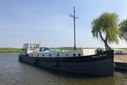 De Hoop Luxe Motor Dutch Barge