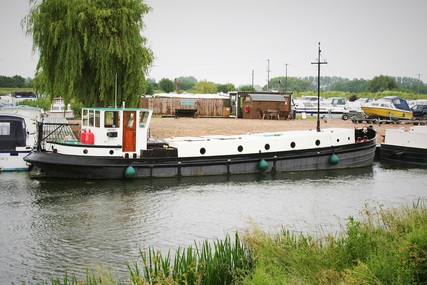 De Hoop Luxe Motor Dutch Barge