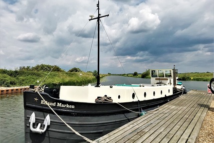 De Hoop Luxe Motor Dutch Barge