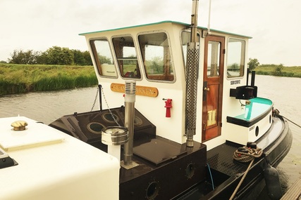 De Hoop Luxe Motor Dutch Barge