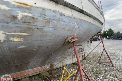 Custom Boats 42 Schooner