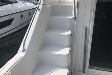 Cruisers 4280 Flybridge Expres