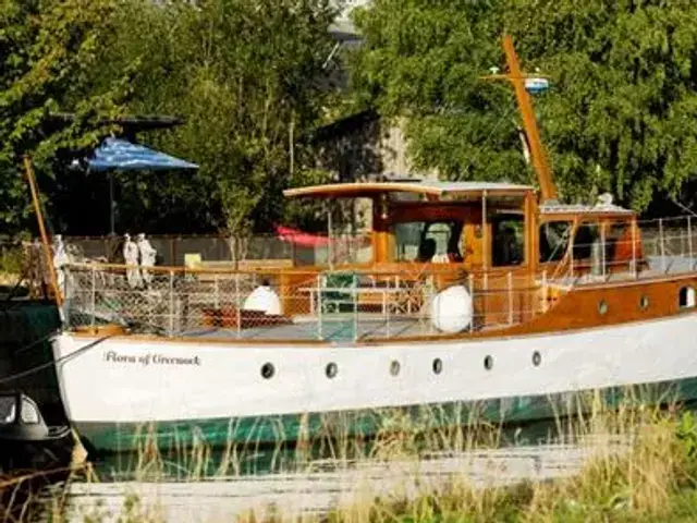 Silver 65ft BROWN OWL CLASS 11 MOTOR-YACHT