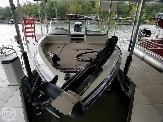 Ranger Boats Reata 210VS