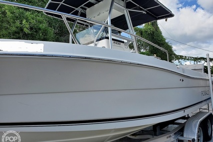 Robalo R 230