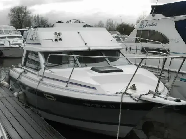 Bayliner 2550 Flybridge