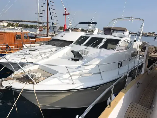 Azimut 38