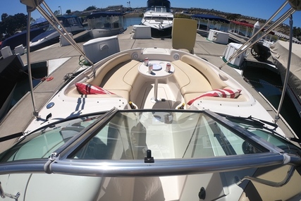 Sea Ray 240 Sun Deck