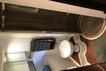 Fairline Phantom 43 Aft Cabin