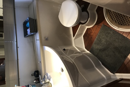 Fairline Phantom 43 Aft Cabin