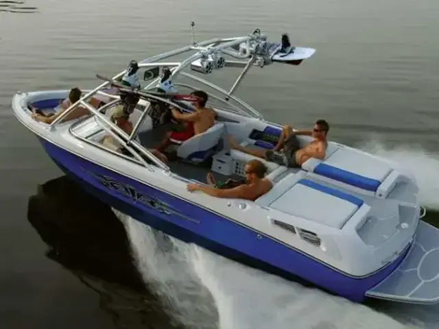 Nautique Crossover 236