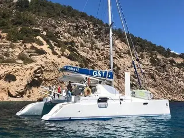 PHISA 42 (Catana 42)