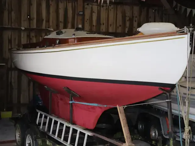 Custom Boats Westmacott Gaff sloop