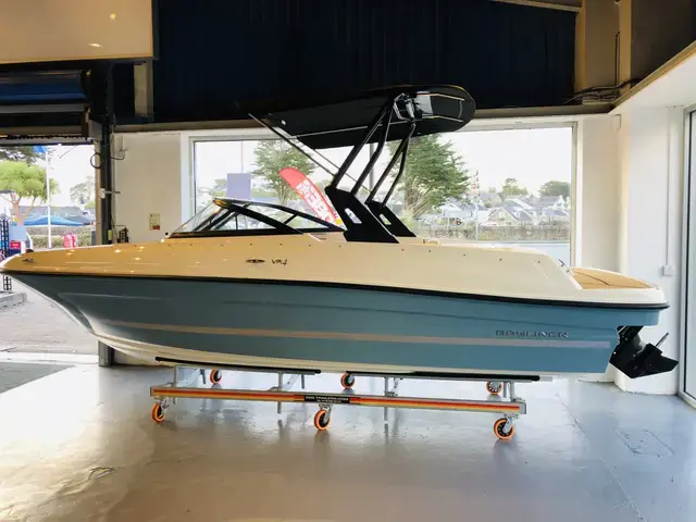 Bayliner VR4 Bowrider I/O