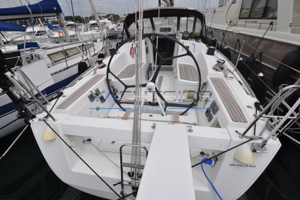 Beneteau First 35