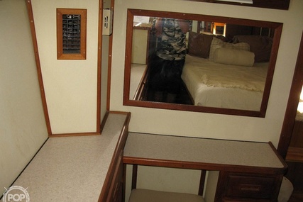 Marinette 41 Flybridge