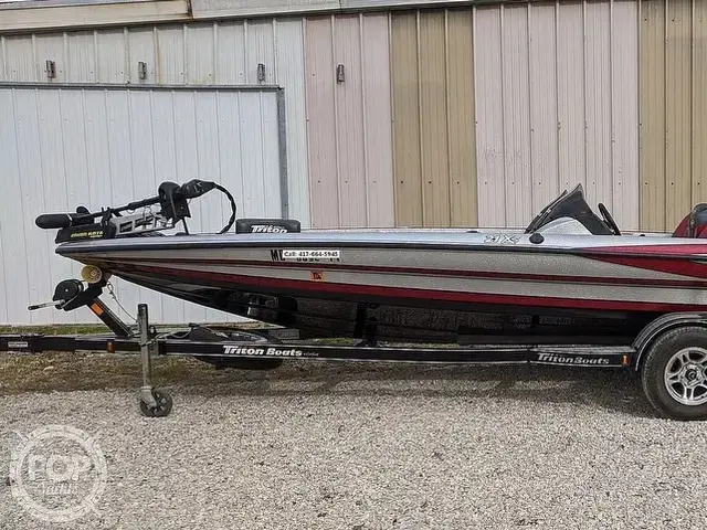 Triton 21XS Dual Console