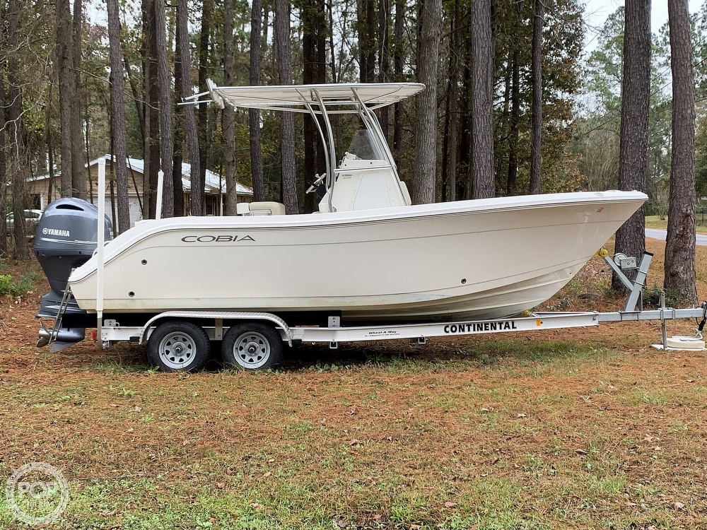 Cobia Boats 220CC