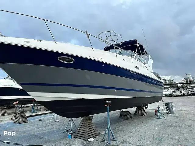 Cruisers  Yachts 320 Express