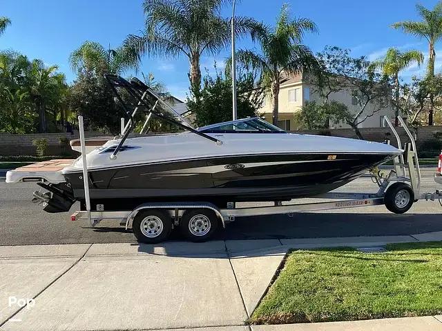 Sea Ray 240 Sundeck