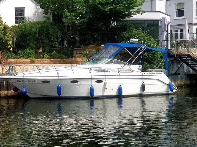 Rinker Fiesta Vee 300